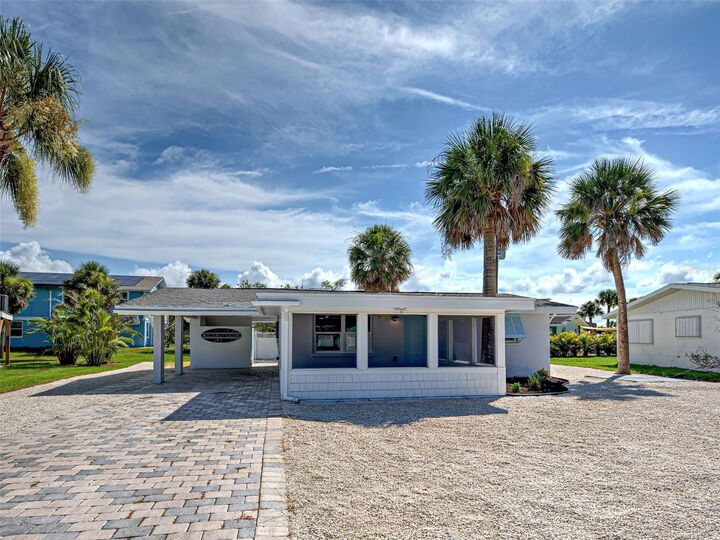 Property Photo:  1175 Little Court  FL 34223 