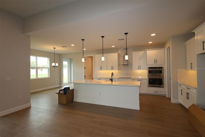 Property Photo: 17013 Overstory Road FL 32820