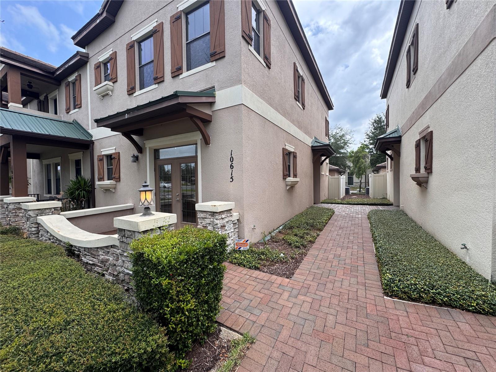 Property Photo: 10615 Village Lake Road FL 34786