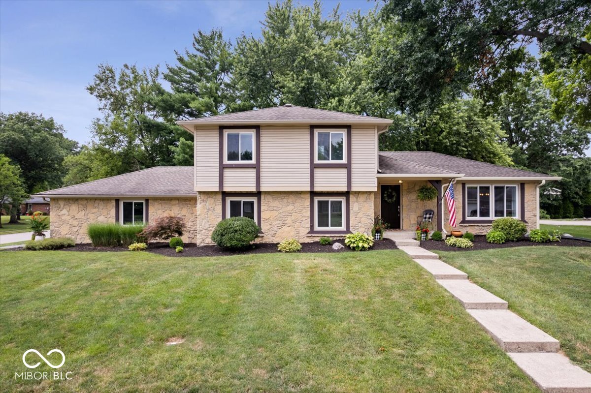 Property Photo: 10710 Braewick Drive IN 46033