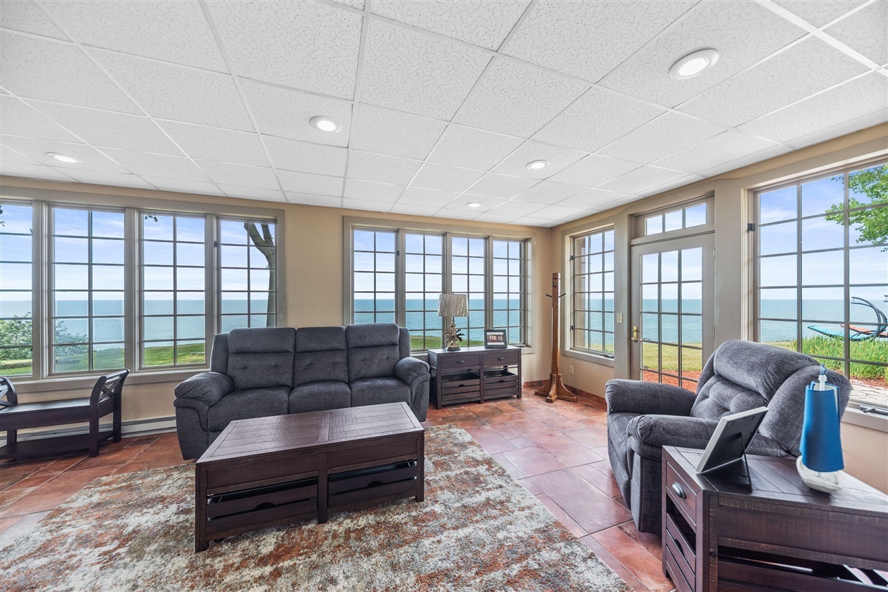 Property Photo: 3706 Lakeshore Dr Drive MI 49085