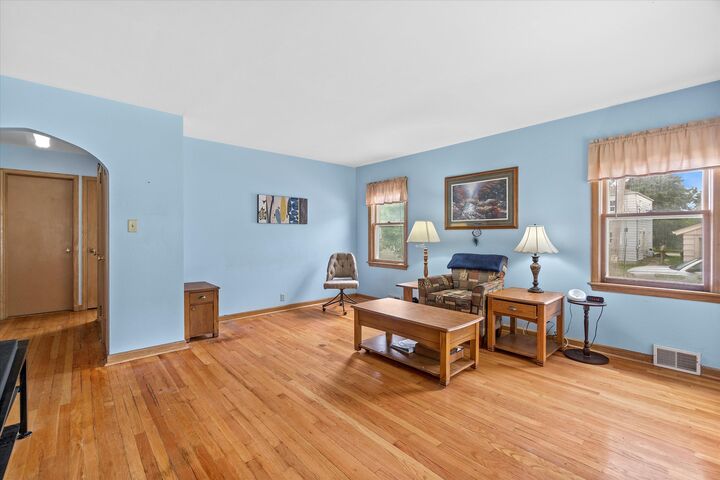 Property Photo:  3520 N 77th St  WI 53222 