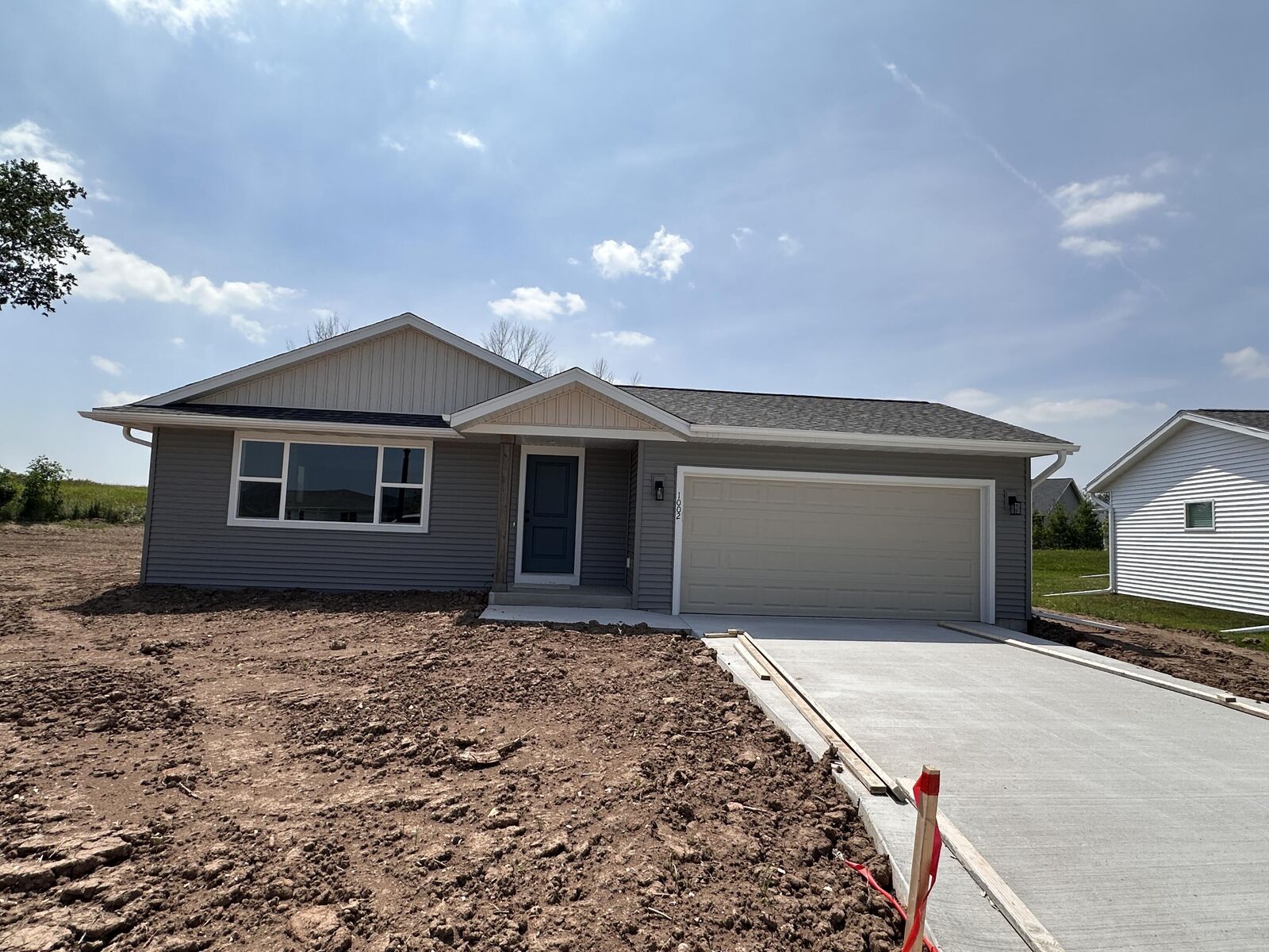 Property Photo: 1002 Sully Way WI 53085