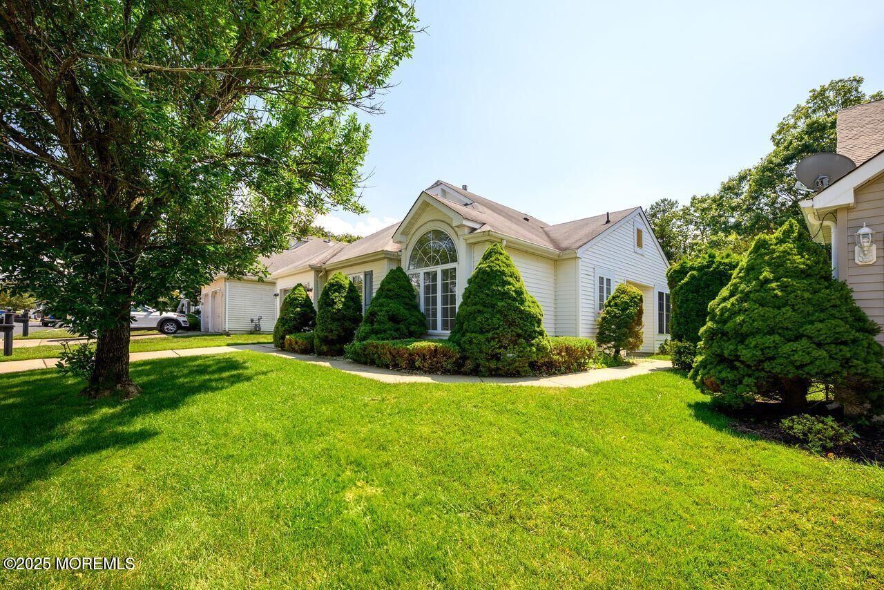 Property Photo: 4 Penny Lane NJ 08527