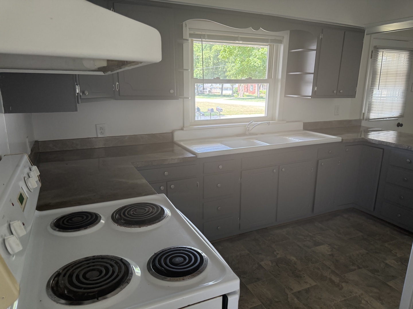 Property Photo: 126 N 8th Street IL 61327