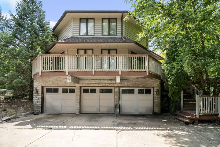 Property Photo:  4 Keri Lane  IL 60527 