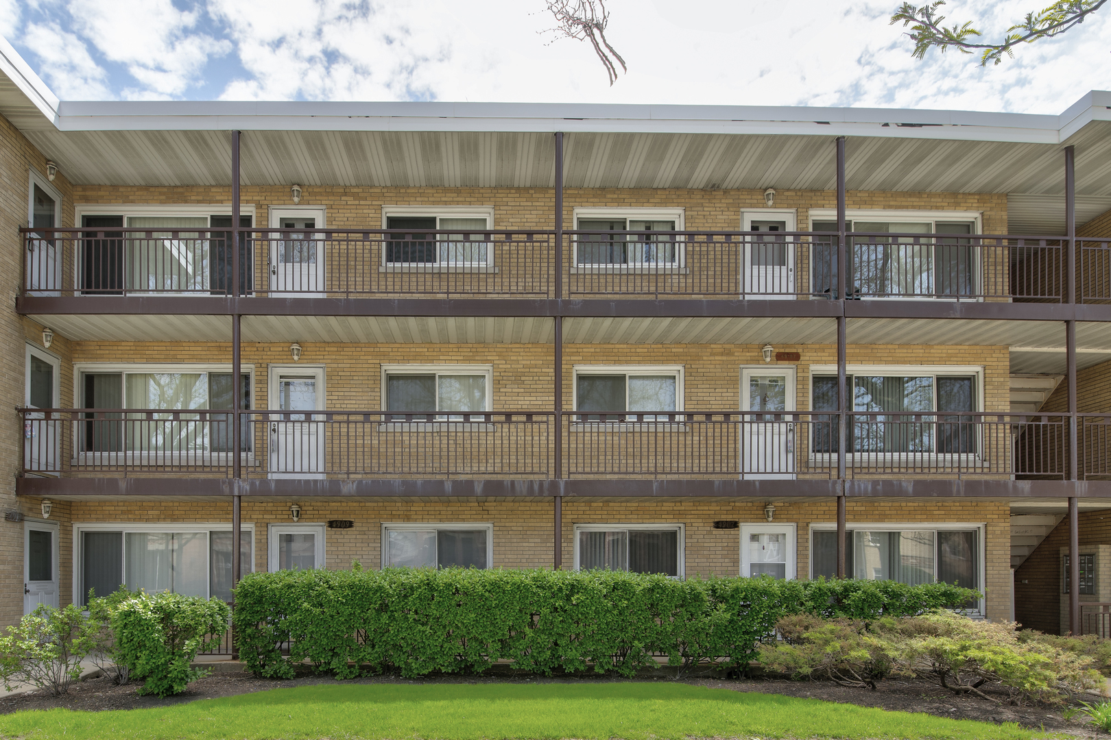 Property Photo:  4911 N Harlem Avenue 3  IL 60656 