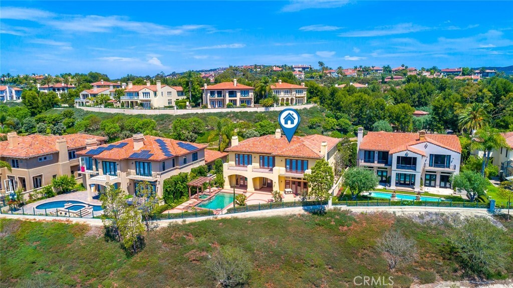 Property Photo:  17 Via Palladio  CA 92657 
