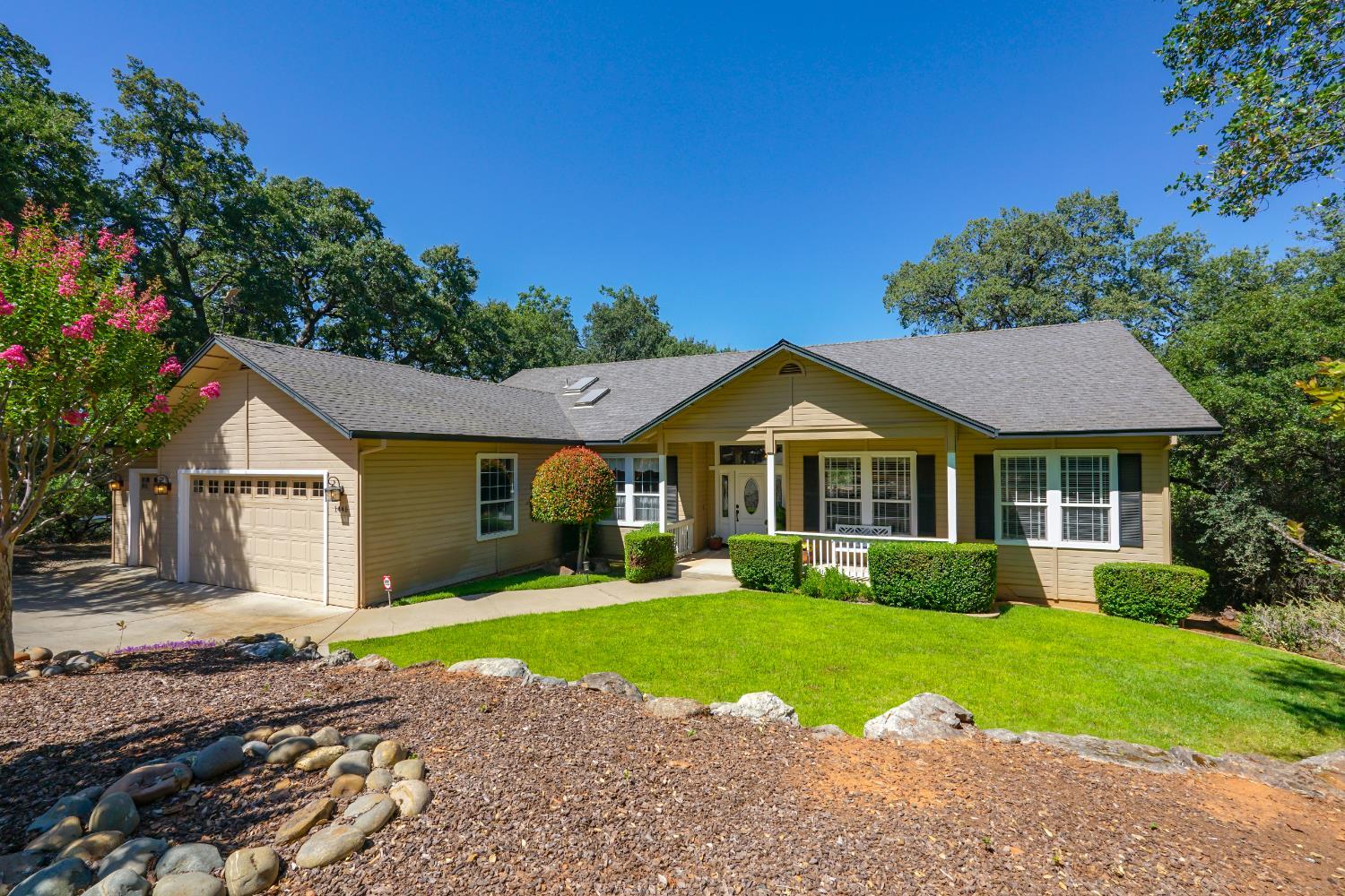 Property Photo:  1445 Panorama Court  CA 95667 