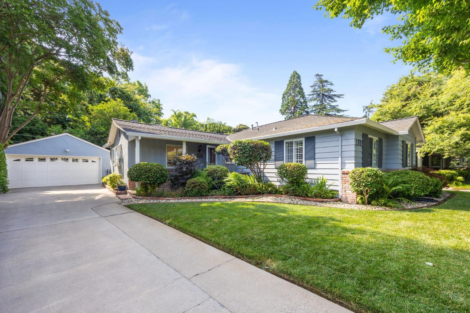Property Photo: 153 Ada Way CA 95819