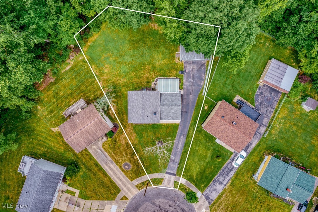 Property Photo:  6562 Pau Pau Court  OH 44146 