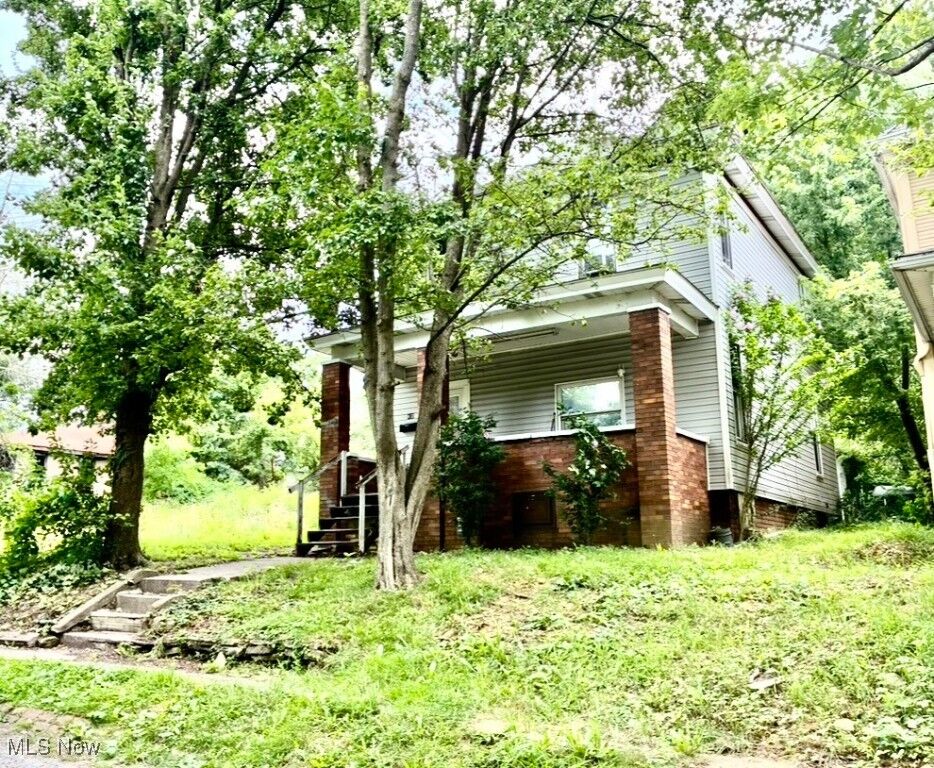 Property Photo: 410 Blakeley OH 43920
