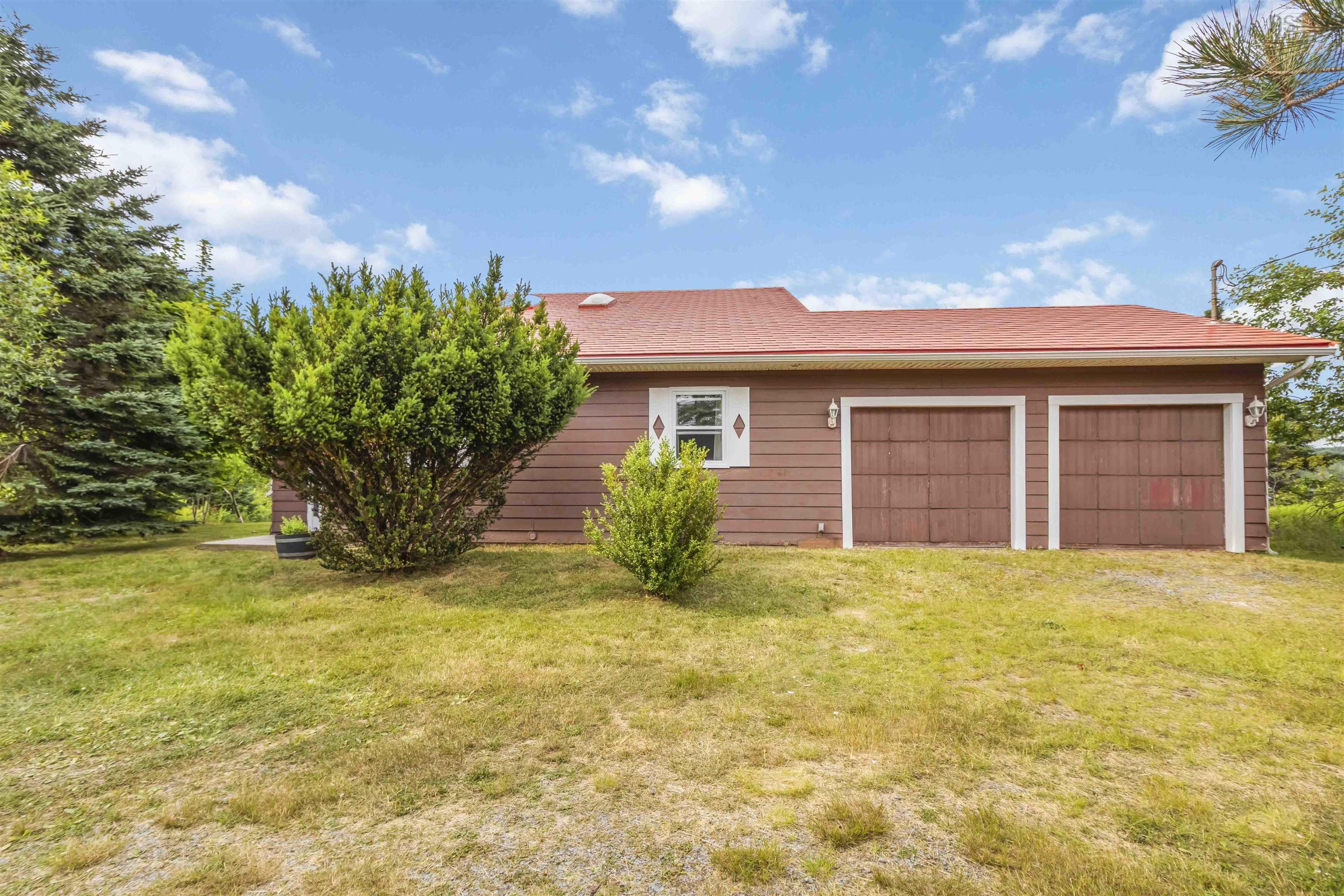 Property Photo: 195 Bellefontaine Road NS B3E 1K7