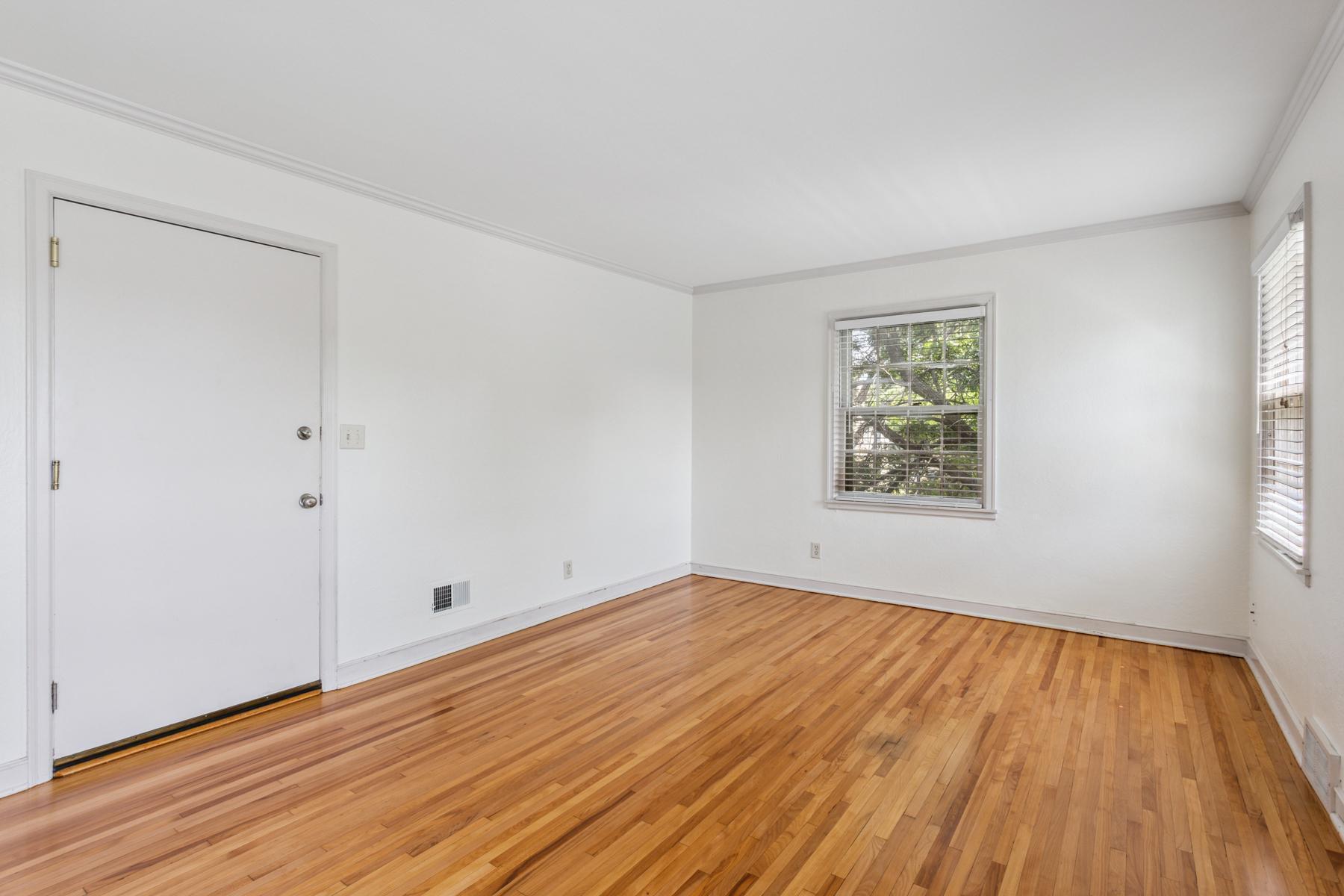 Property Photo: 2936 Drew Avenue S 3 MN 55416