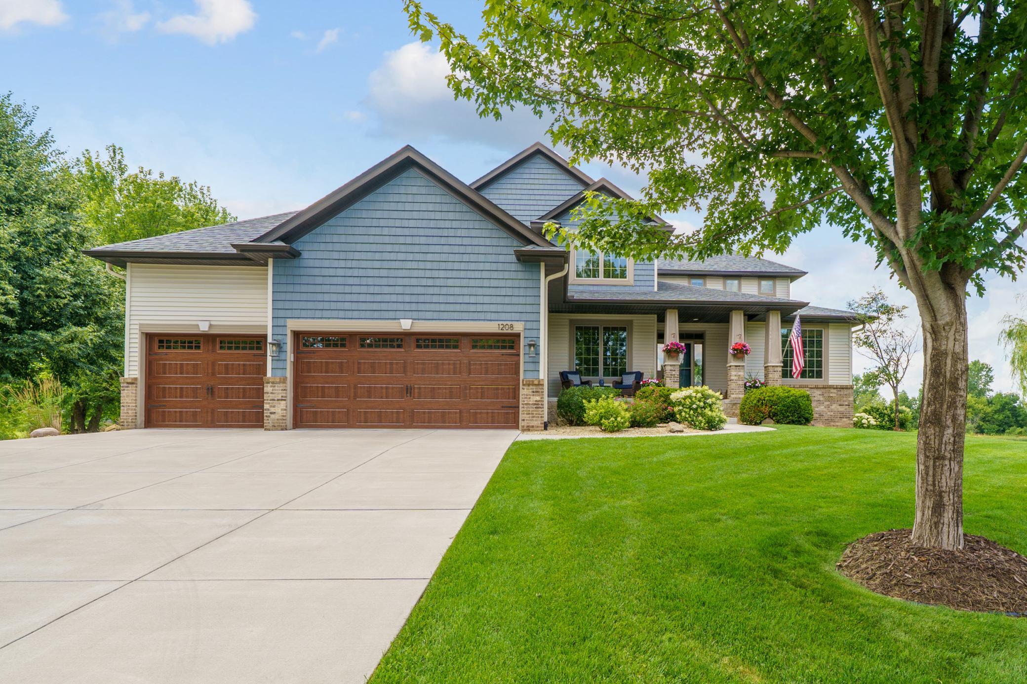 Property Photo:  1208 Clearwater Drive  MN 55129 
