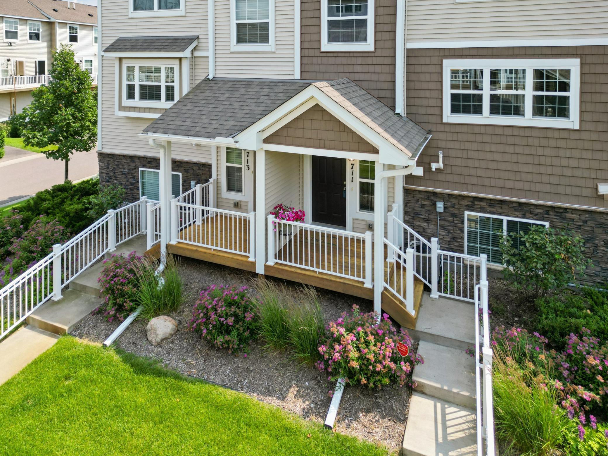 Property Photo: 711 Eagle Court MN 55014
