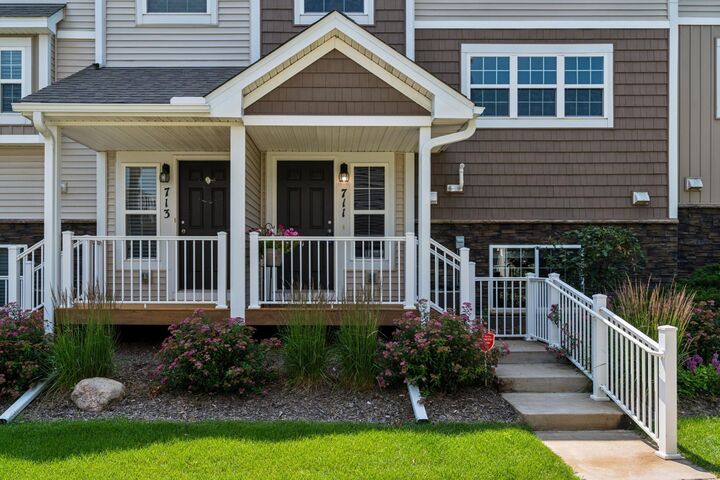 Property Photo:  711 Eagle Court  MN 55014 