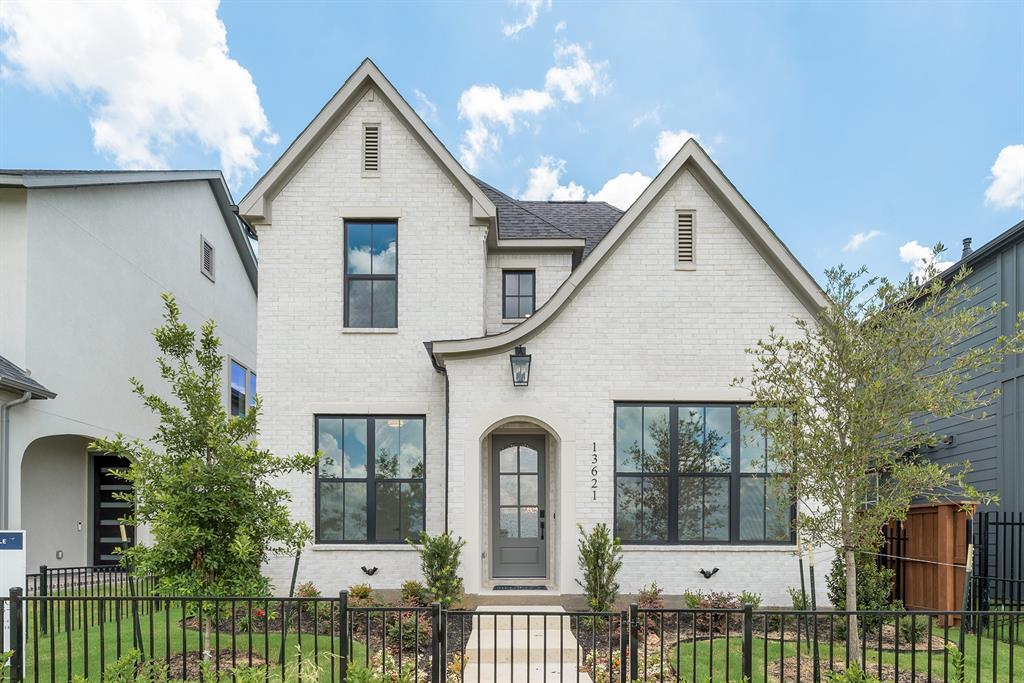 Property Photo: 13621 Dalewood Mews TX 75033