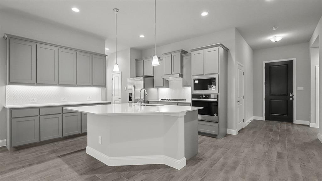 Property Photo: 11316 Treehouse Trail TX 76247