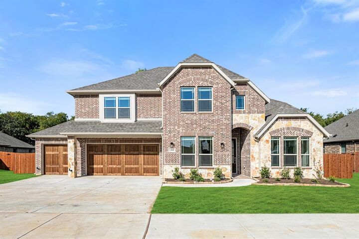Property Photo: 2413 Amelia Lane TX 76063