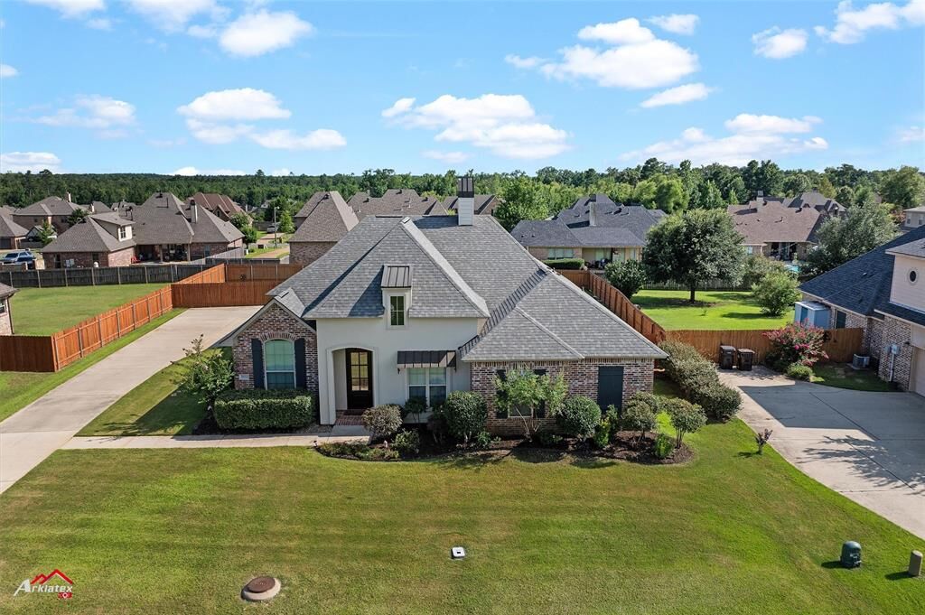 Property Photo: 3032 Sagefield Lane LA 71037