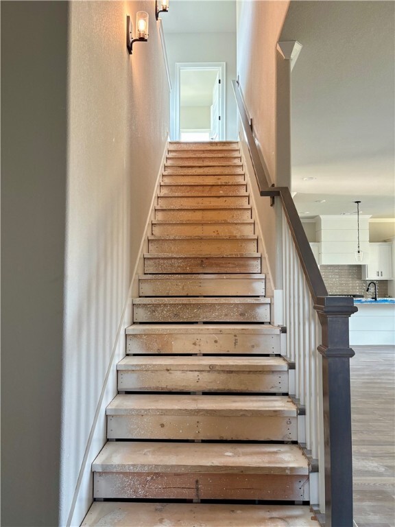 Property Photo:  1914 Ferguson Street  AR 72751 