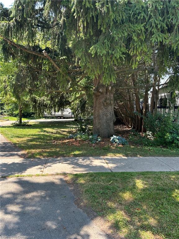 Property Photo:  33 Islington Avenue  ON N1E 1B2 