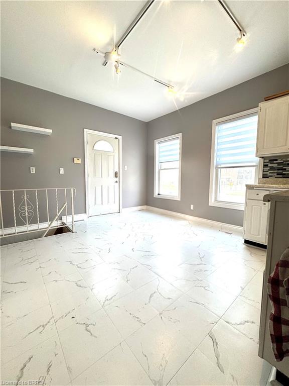 Property Photo:  34 Brunswick Street  ON N3T 1G1 