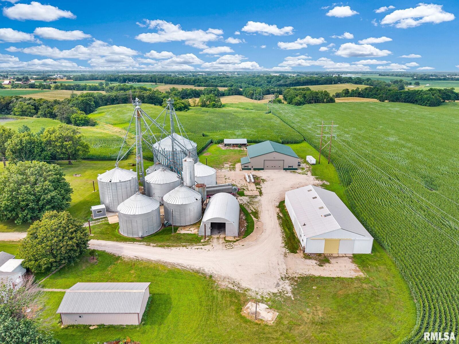 Property Photo: 569 Knox Rd 1250 N Road IL 61401