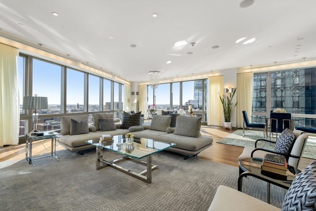 Property Photo:  500 Atlantic Ave U17k  MA 02210 
