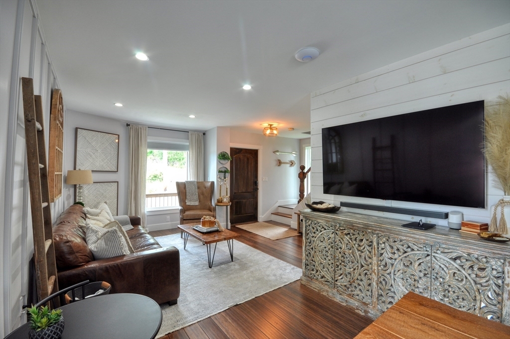 Property Photo:  7 Clifton Ave  MA 01906 