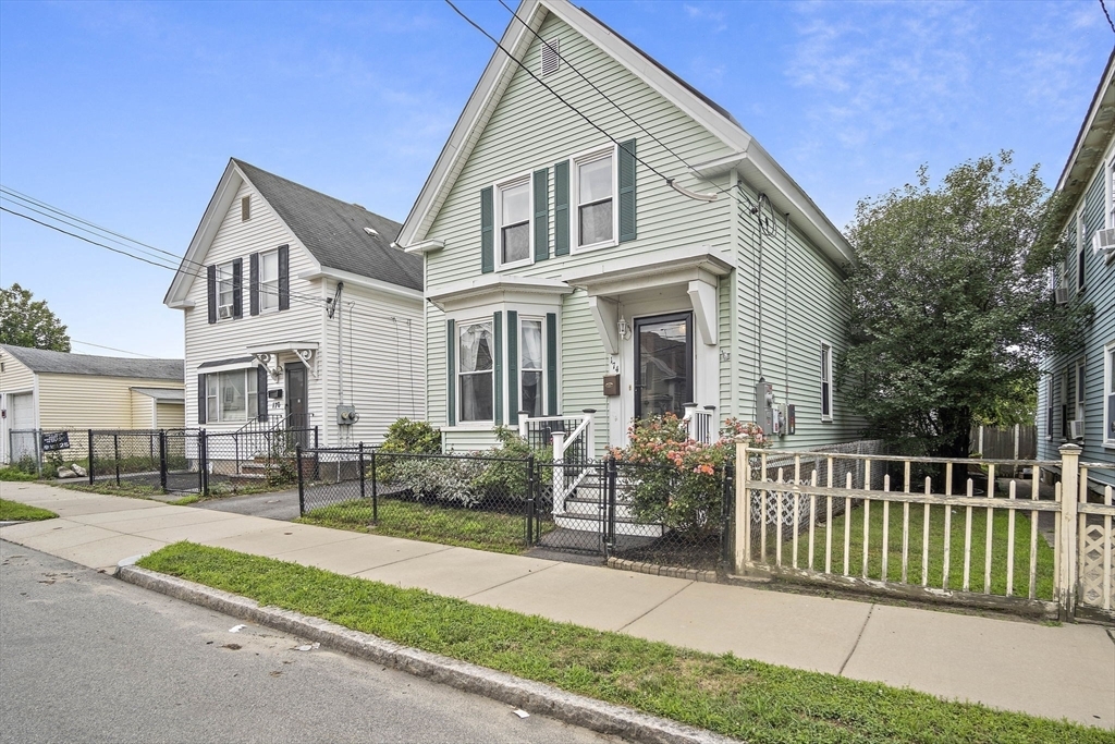 Property Photo:  174 W 6th St  MA 01850 