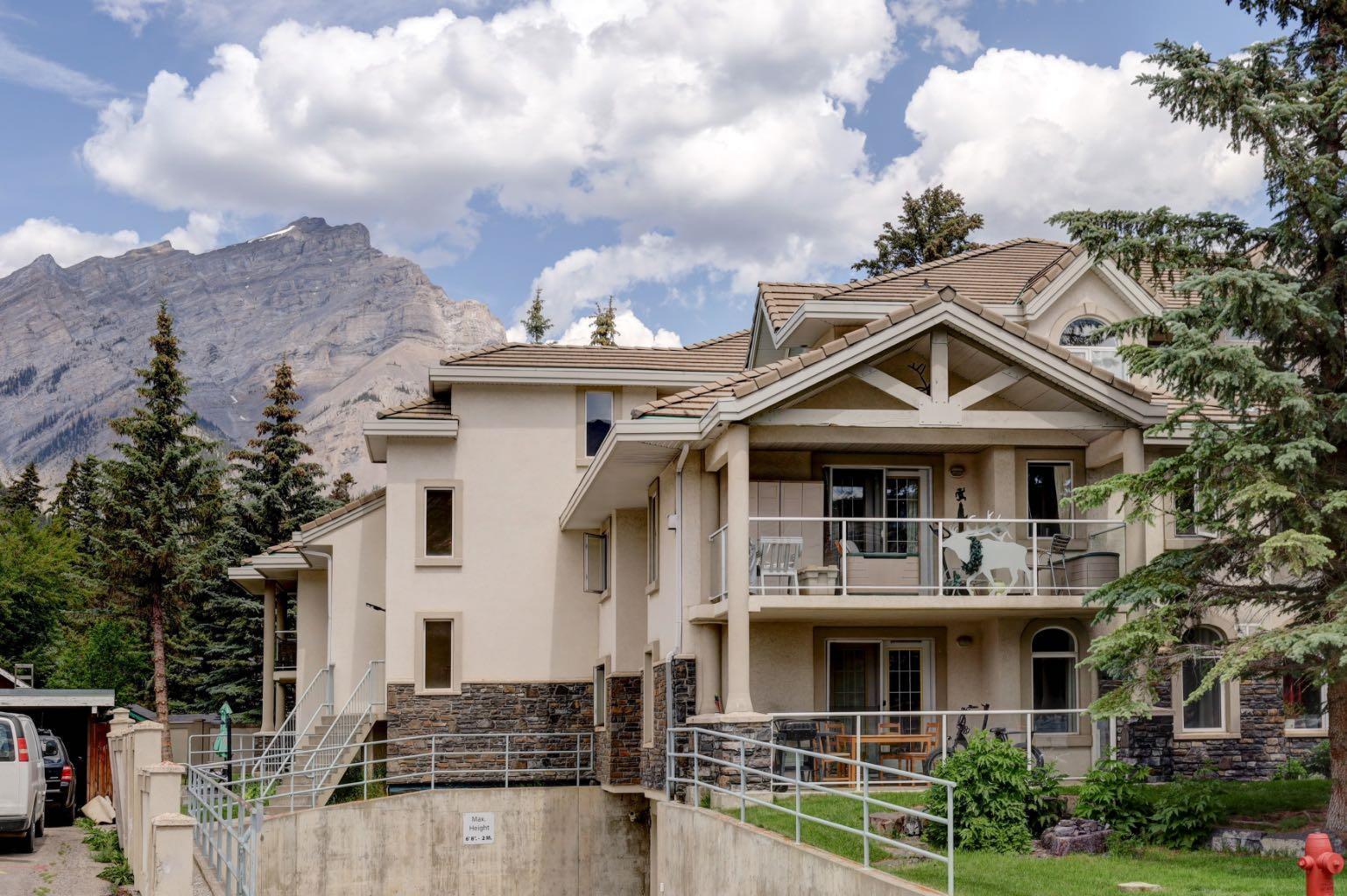 Property Photo: 441 Marten Street 204 AB T1L 1B5