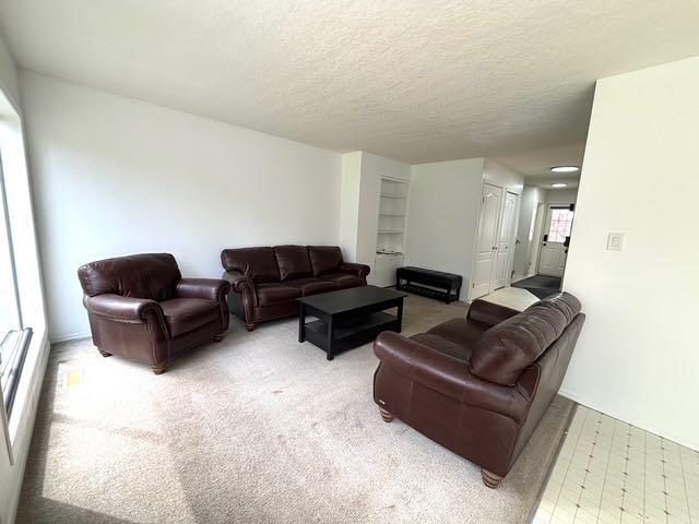 Property Photo: 465 Makenny Street 7 AB T7V 1H3
