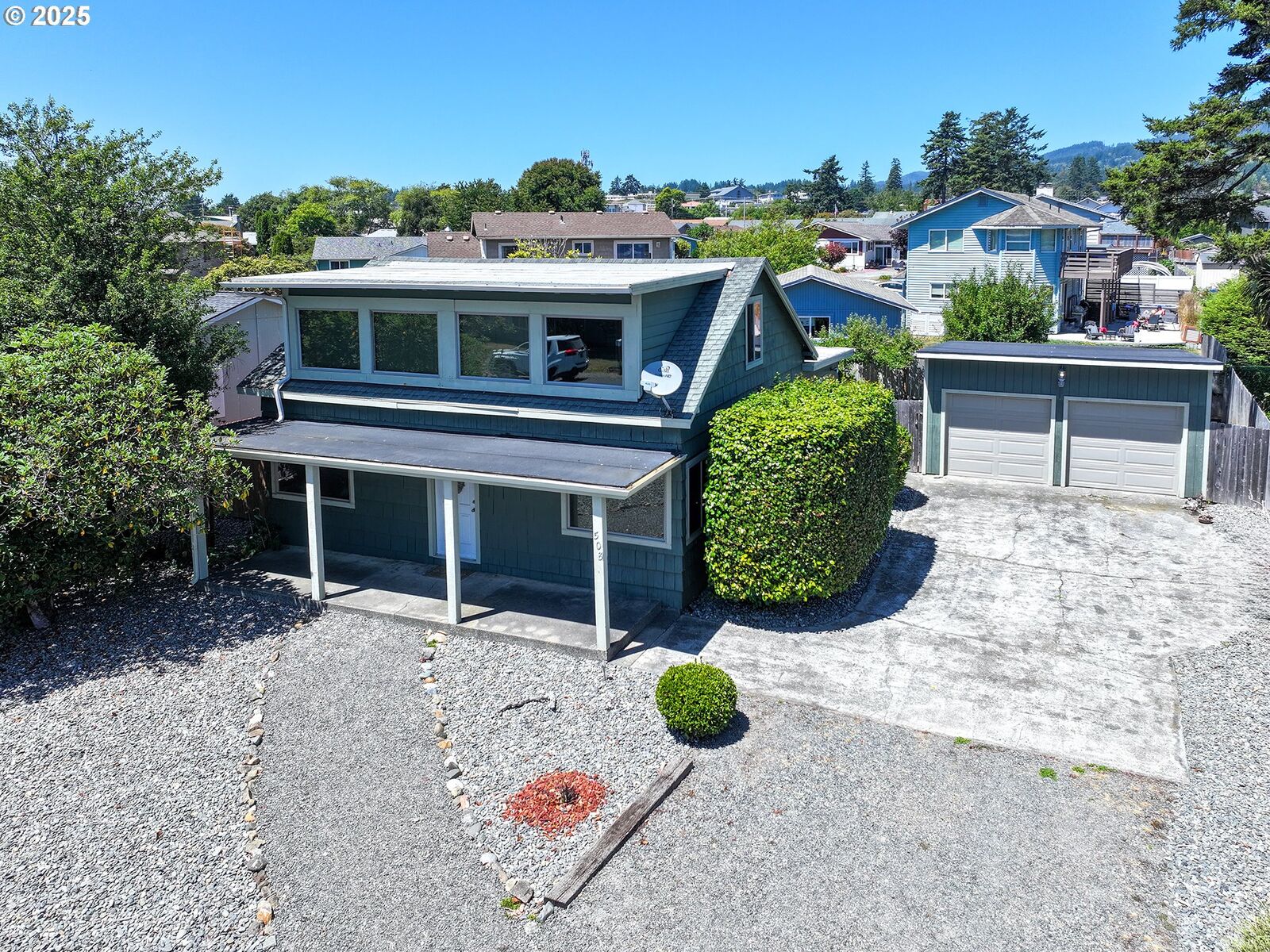 Property Photo: 508 Memory Ln OR 97415