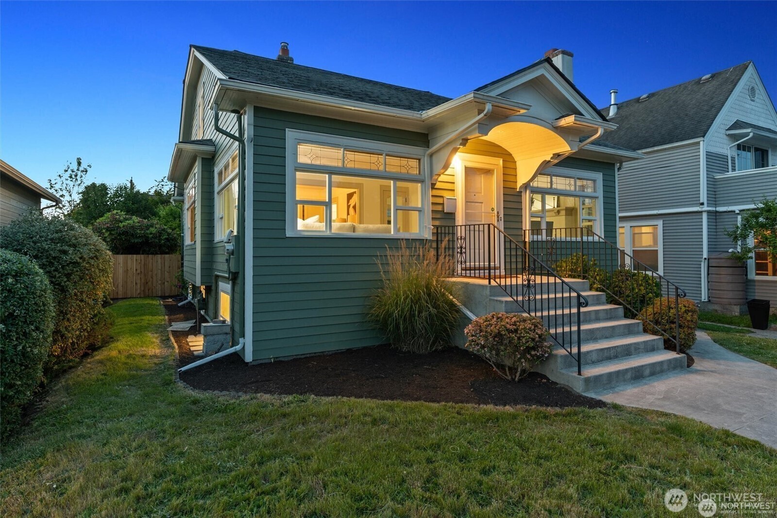 Property Photo:  122 N 76th Street  WA 98103 