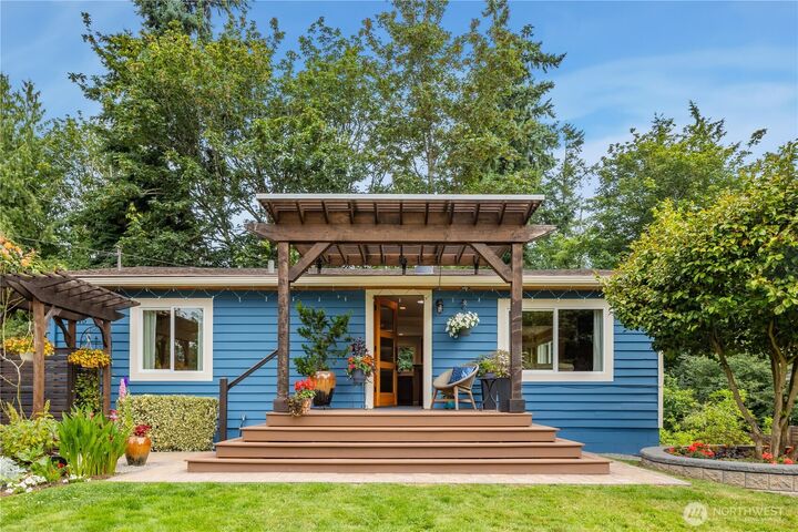 Property Photo: 2315 N Castle Way WA 98036