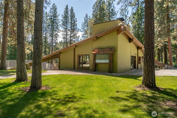 Property Photo: 25601 Camp 12 Rd WA 98826