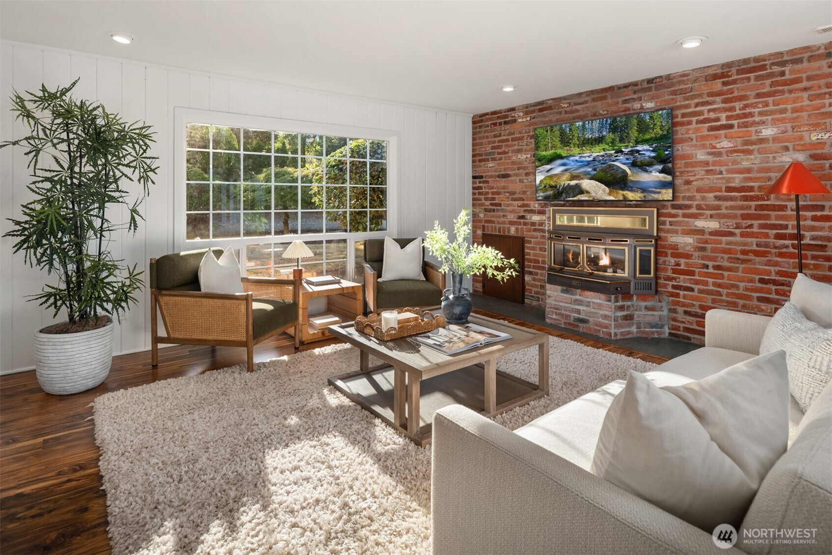 Property Photo: 16 Diamond S Ranch WA 98004
