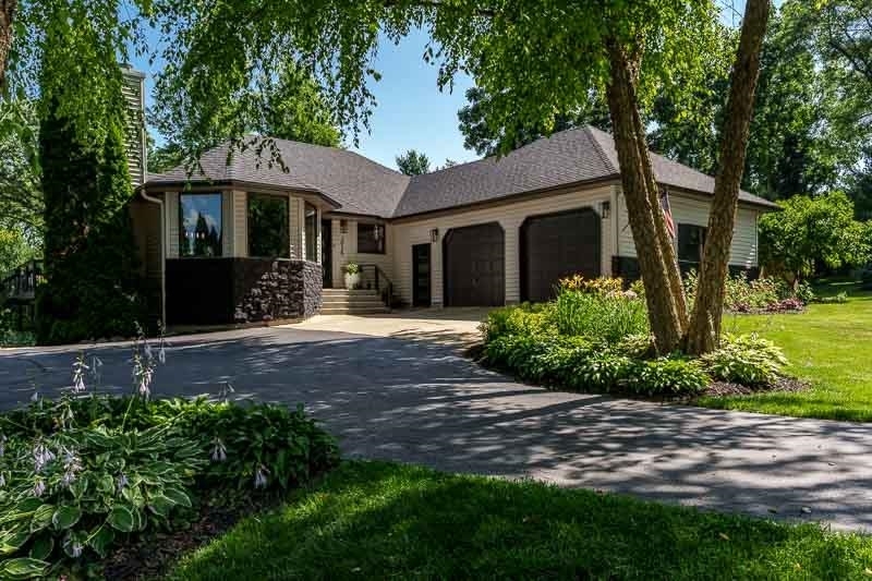 Property Photo: 3925 Silver Fox Drive IL 61008