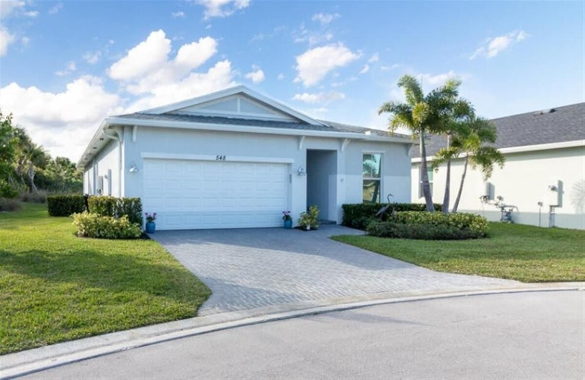 Property Photo:  548 SE Plumeria Drive  FL 34984 