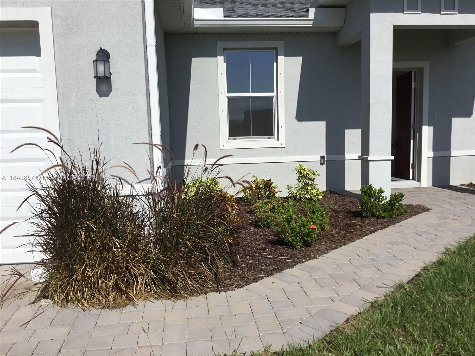 Property Photo:  1320 NE 17th Ave 1320  FL 33909 