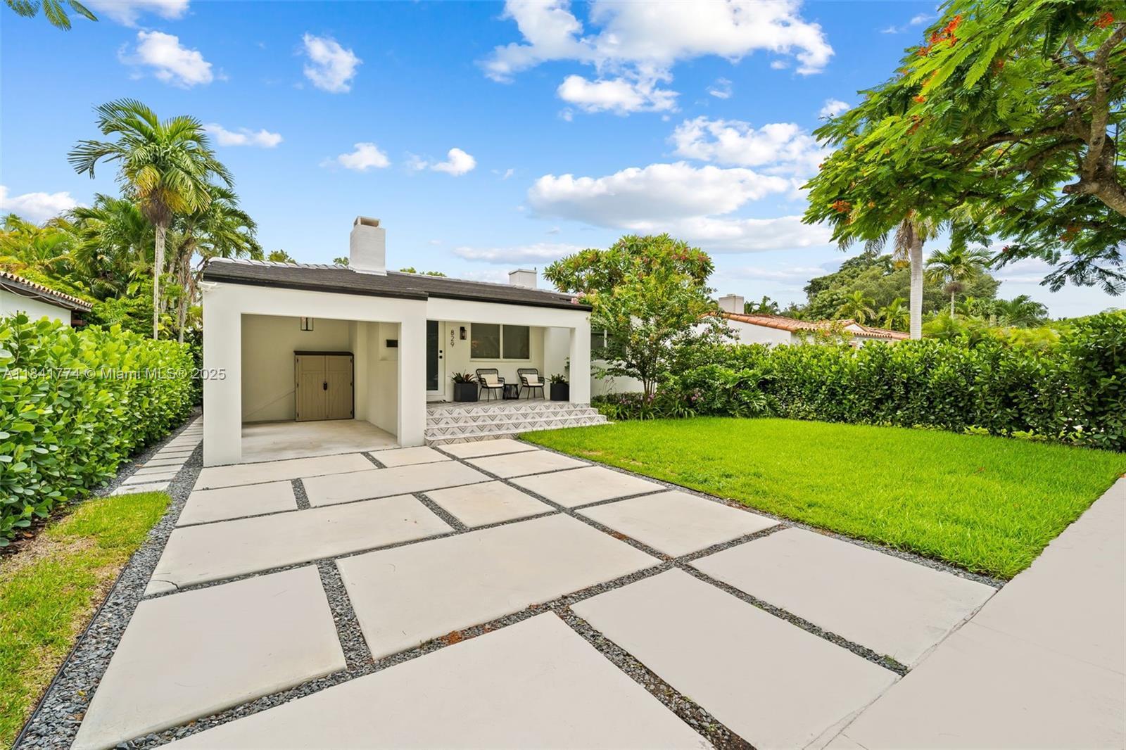 Property Photo: 829 Granada Groves Ct 0 FL 33134