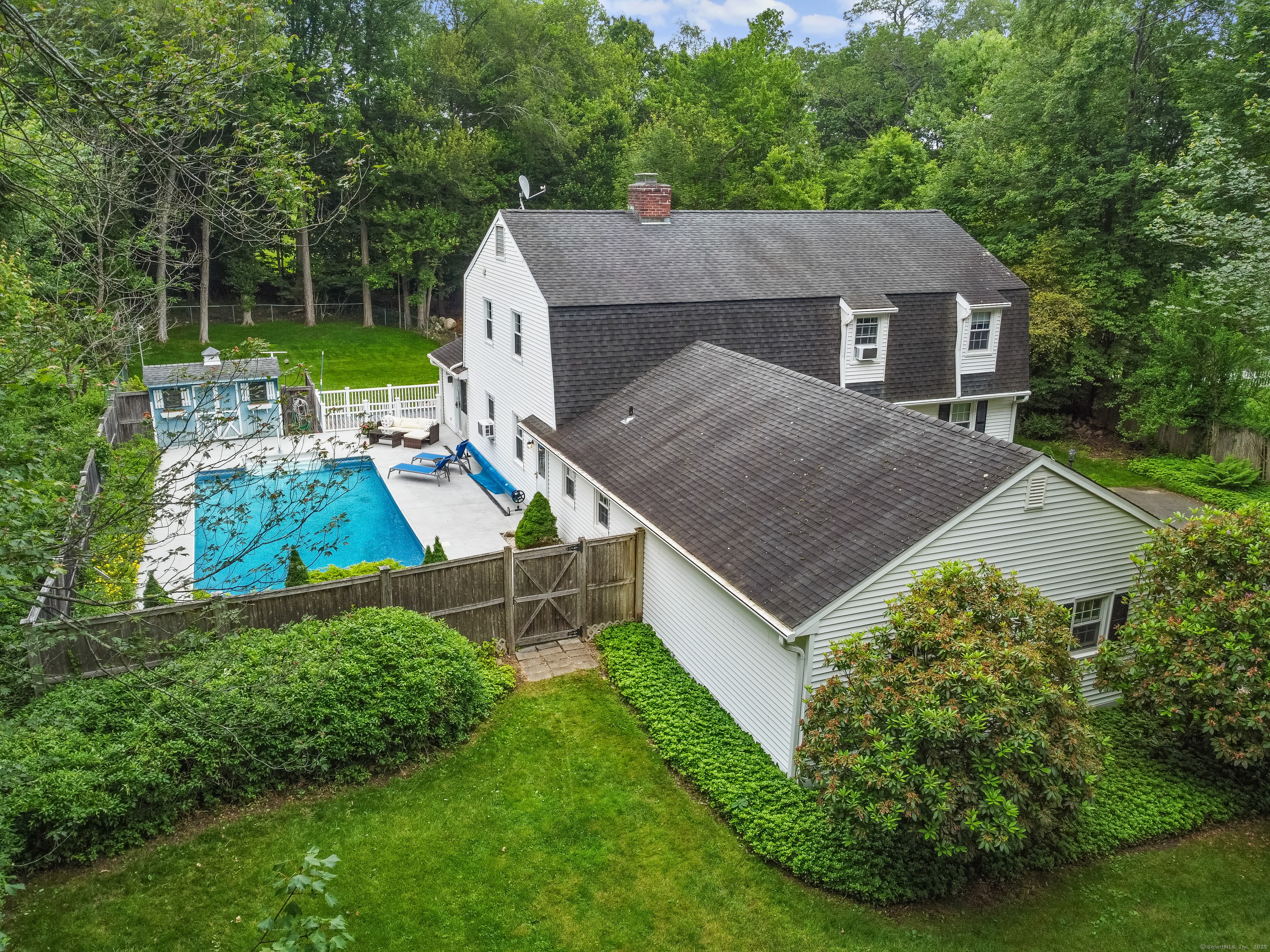 Property Photo:  7 Colonial Drive  CT 06801 