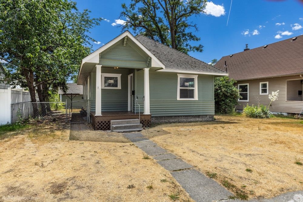Property Photo: 508 E Wabash St WA 99207