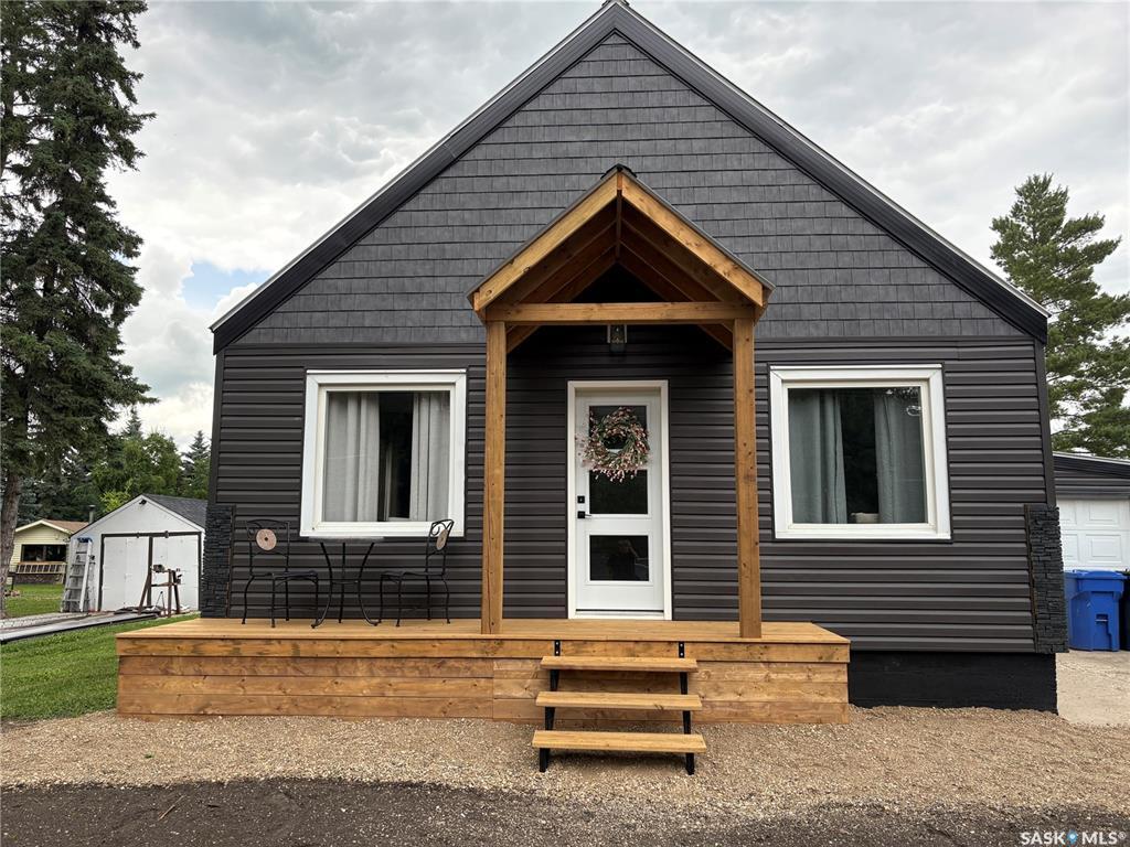 Property Photo: 212 Riedel Avenue E SK S0A 2A0