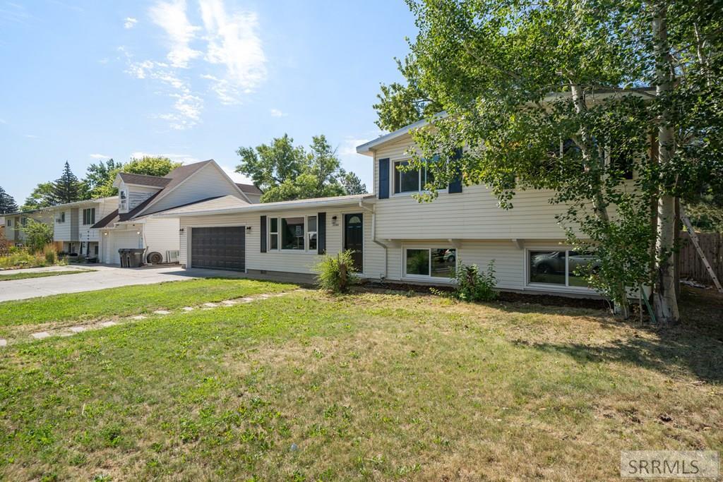 Property Photo:  2084 John Adams Parkway  ID 83401 