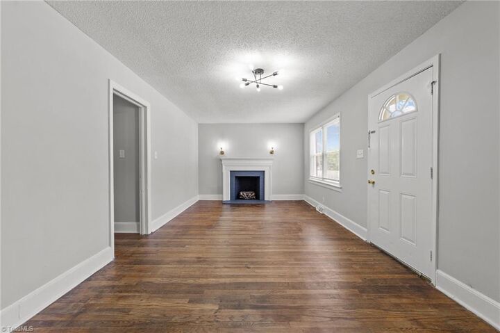 Property Photo: 908 Lincoln Street NC 27105