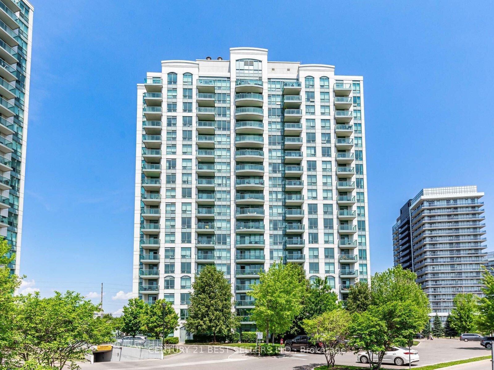 Property Photo: 4900 Glen Erin Drive 801 ON L5M 7S2