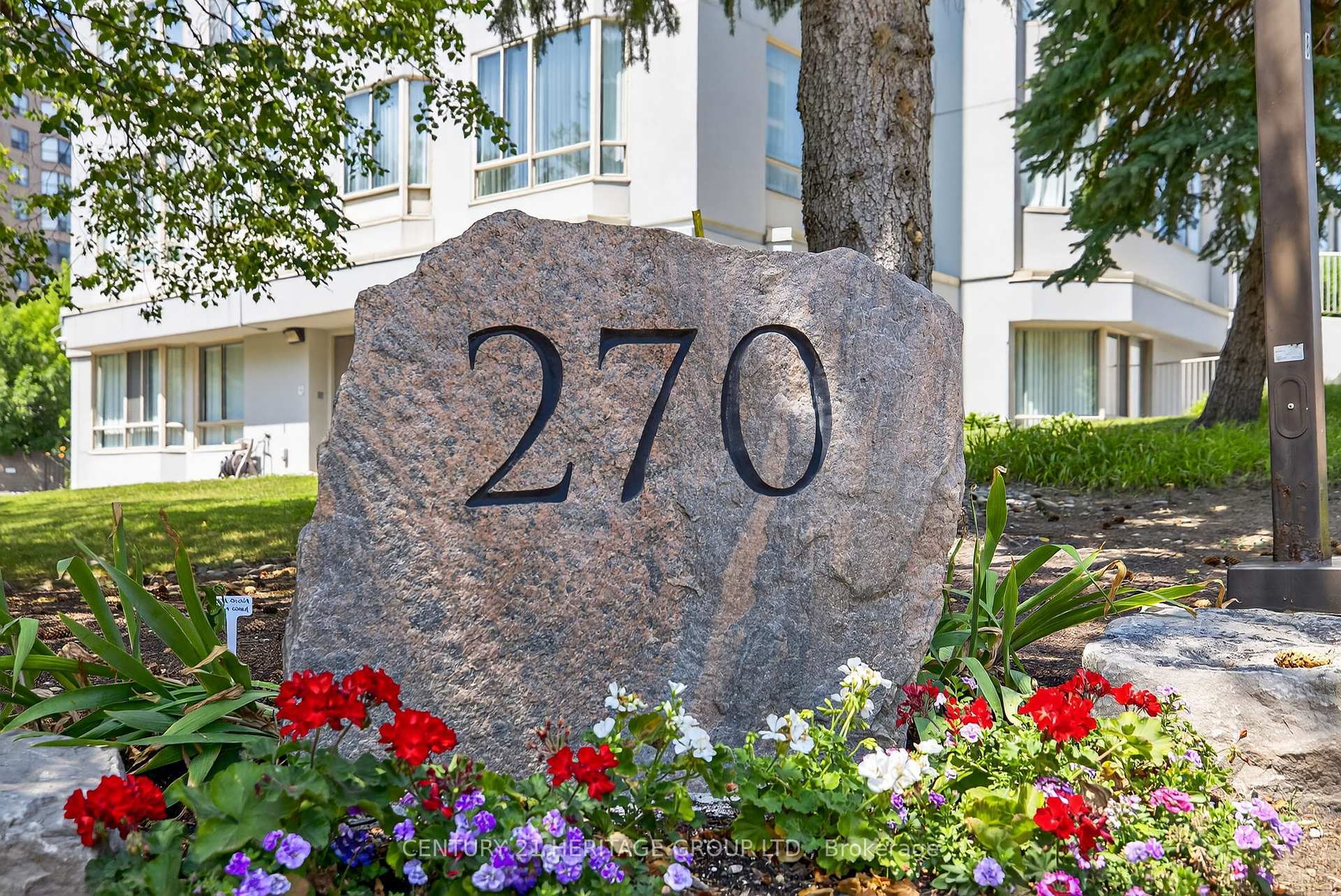 Photo de la propriété:  270 Davis Drive 1003  ON L3Y 8K2 